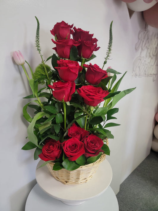 Basket of 12 roses